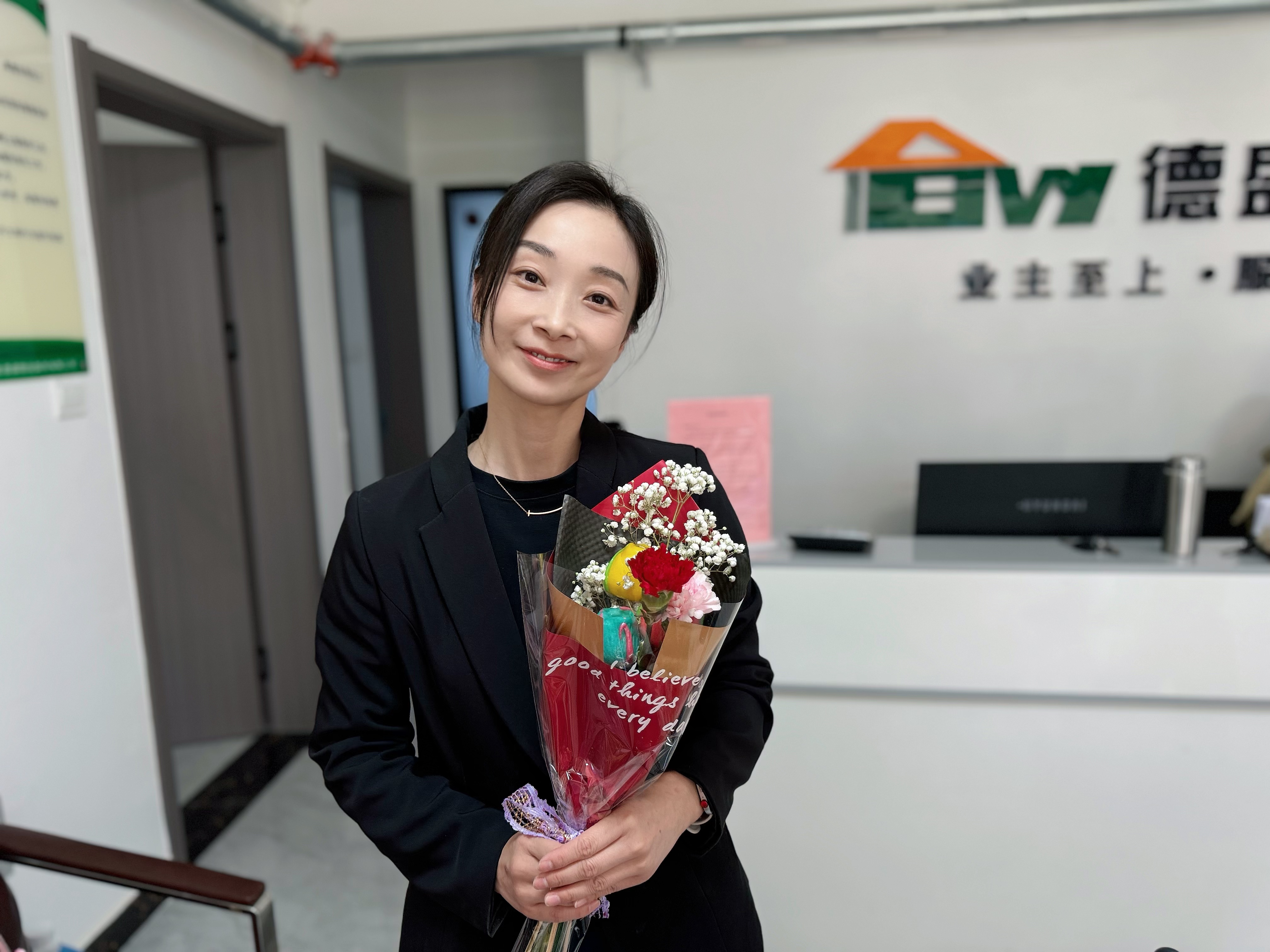物业母亲节2.jpg
