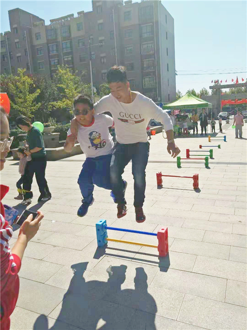 金秋十月，萌宝来袭！——蠡县物业举行金秋宝宝亲子运动会(图2)